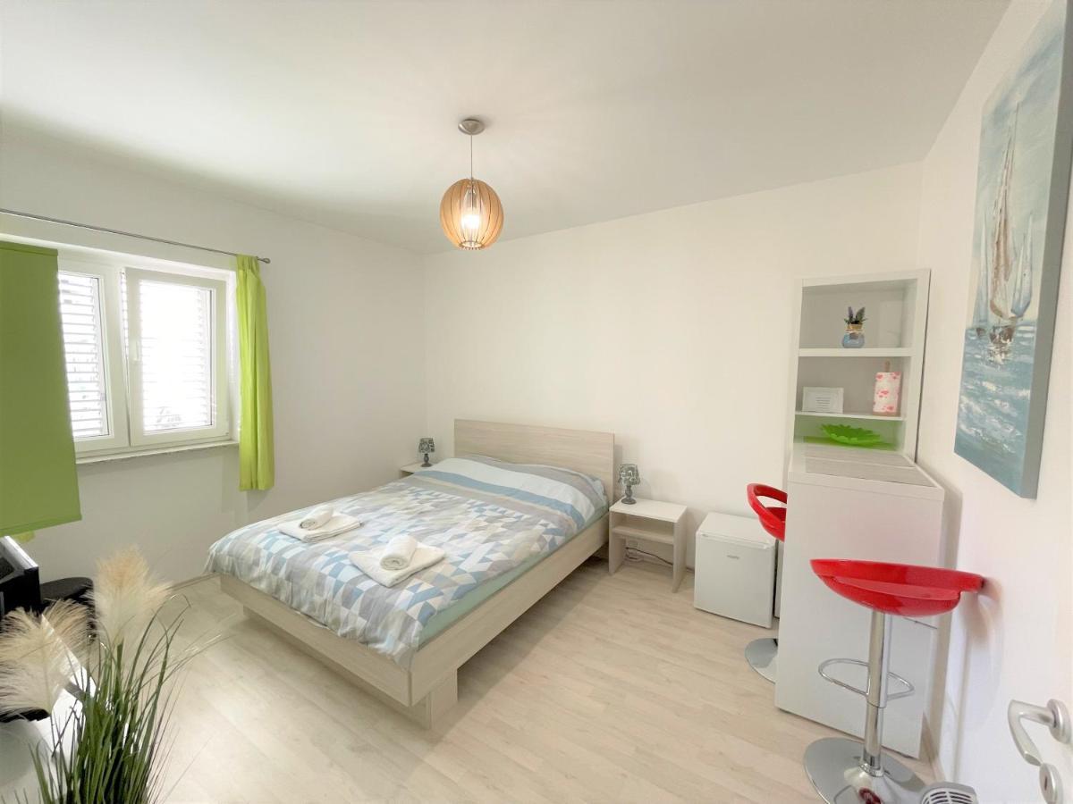 Modern Room Old Town - Задар Екстер'єр фото